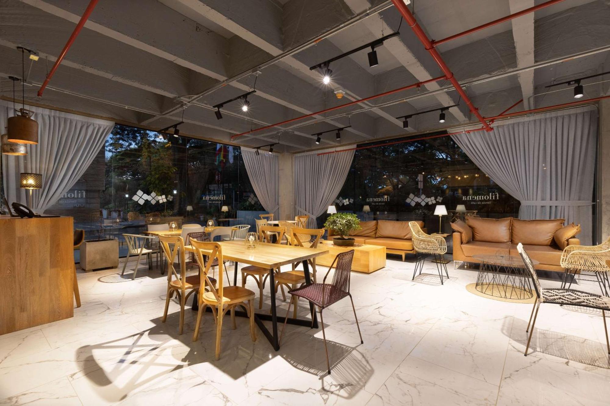 Hilton Garden Inn Cali Ciudad Jardin Exterior photo