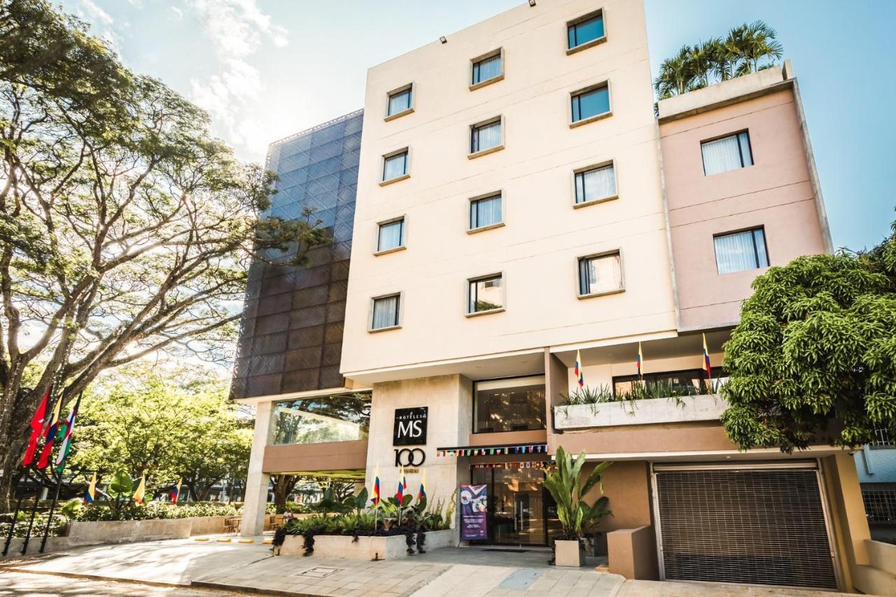 Hilton Garden Inn Cali Ciudad Jardin Exterior photo