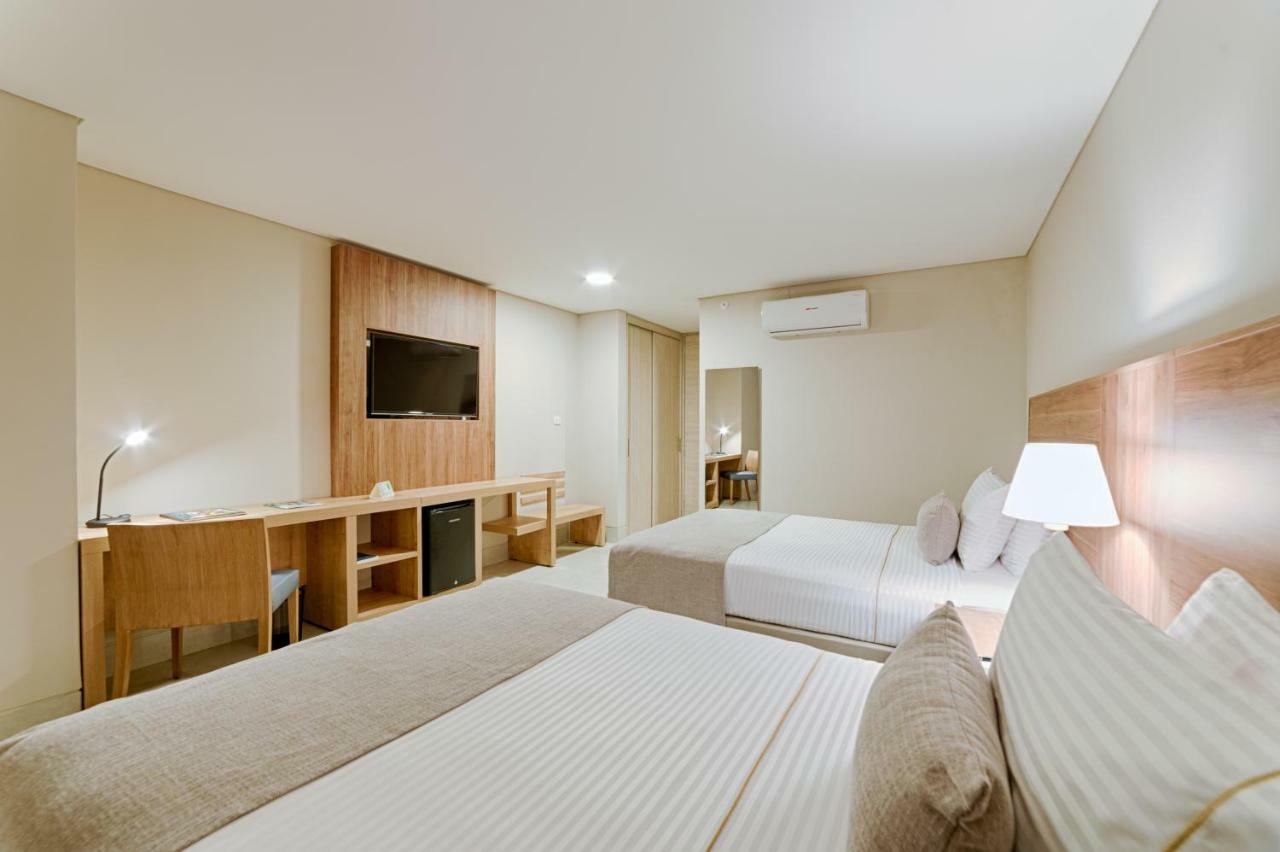 Hilton Garden Inn Cali Ciudad Jardin Exterior photo